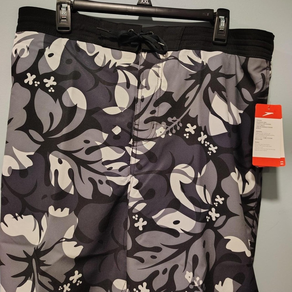 Speedo Mens XXL Swim Trunks Grey Black White Floral Hibiscus Board Shorts NWT